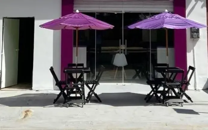 Vendo dois guarda-sol roxo