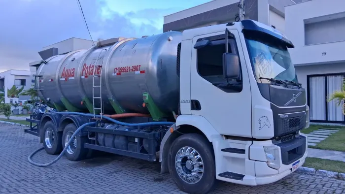 PIPA transporte de água potável