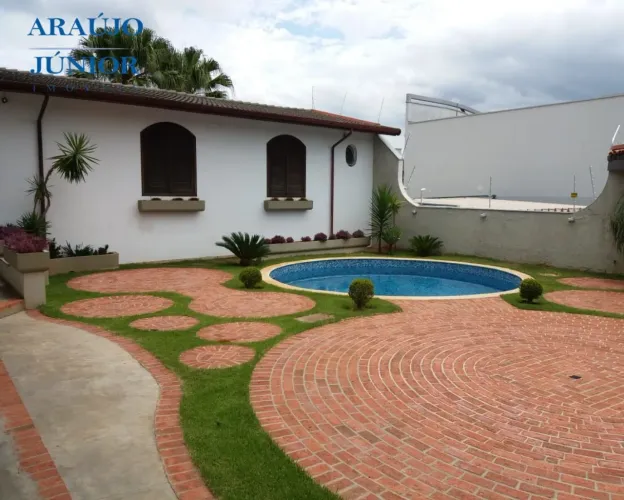 Casa Comercial de Alto Padrão na Vila Pavan em Americana-SP: 3 Quartos, 1 Suíte, 2 Salas,