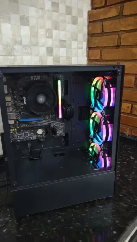Pc gamer Ryzen 5 4600g 16GB ram SSD nvme 500gb