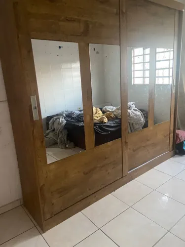 Guarda roupa, 600 reais aceito proposta e aceito troca 