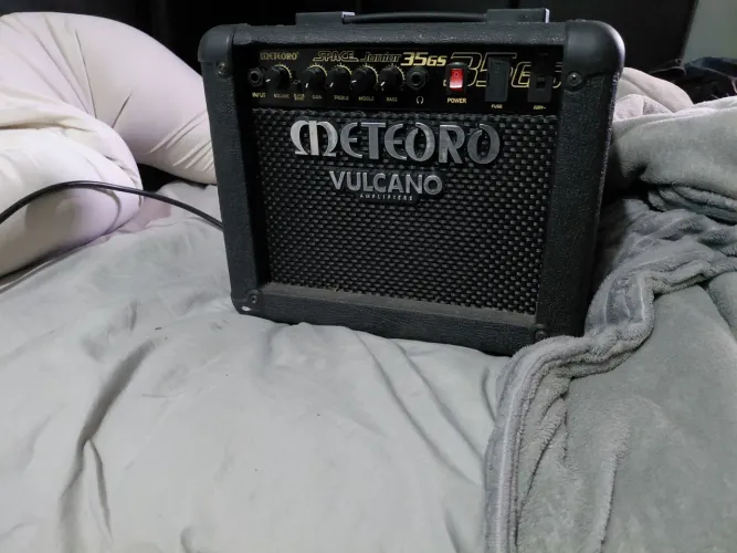 Caixa de som meteoro Vulcano