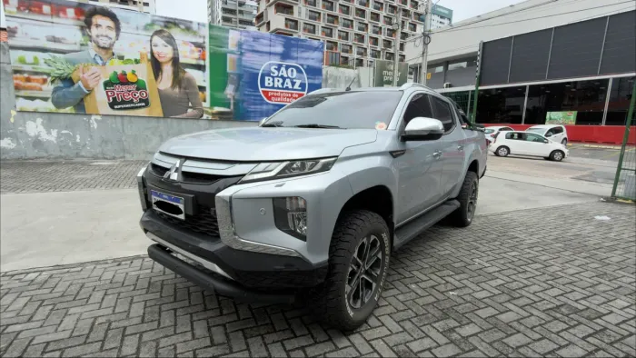 Mitsubishi L200 Triton Sport HPE-S 2.4 CD Dies. AUT 2024