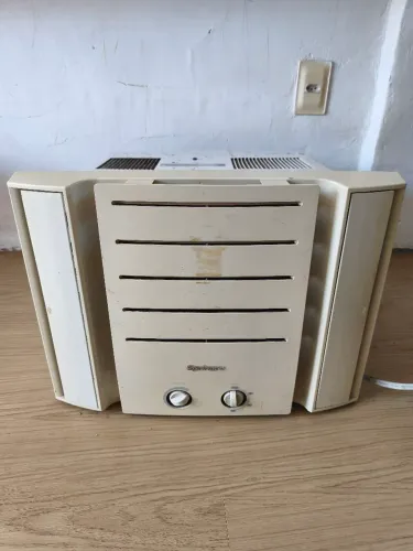 Ar-condicionado Springer 7.500 BTUs - 127 V