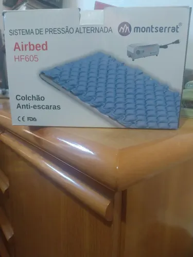 Colchão anti escaras pneumático.