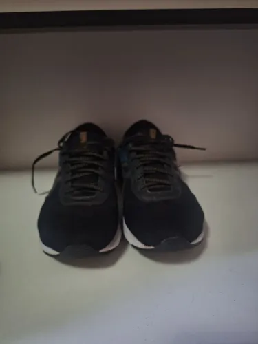 Tenis seminovo asics