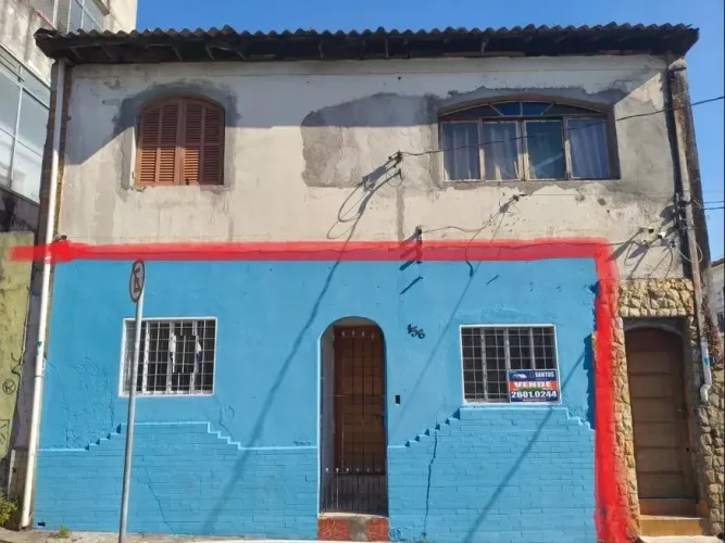 Casa Térrea a poucos metros do metrô no Belém !