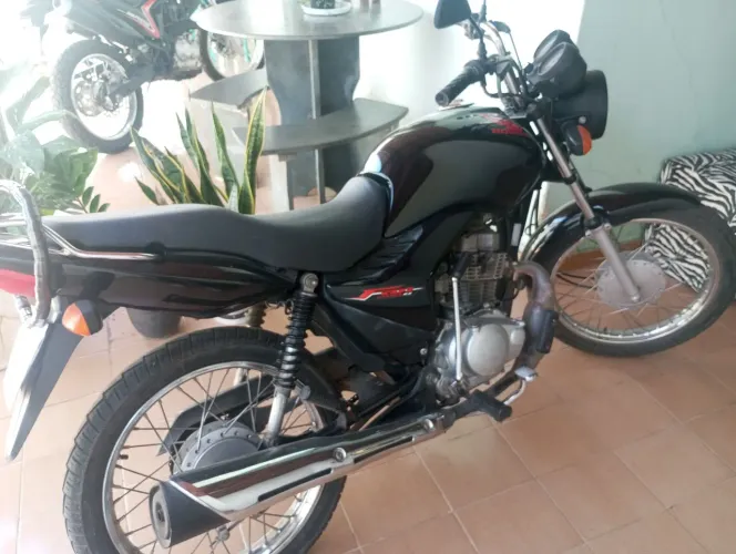 OPORTUNIDADE LINDA FAN 125 2011