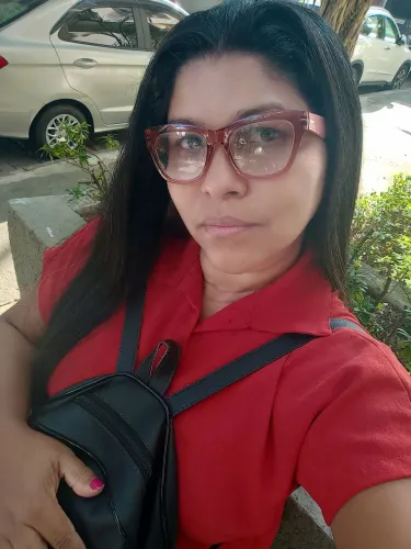 Babá e cuidadora de idosos 