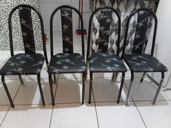 Cadeiras para mesa de jantar