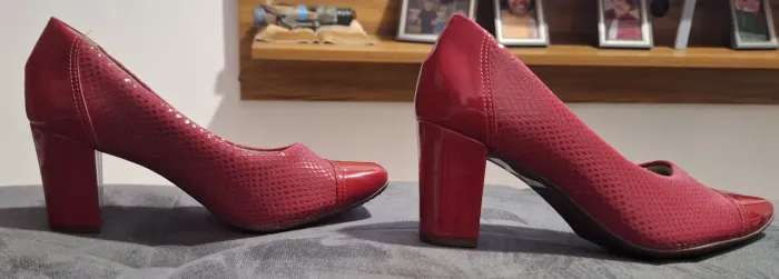 SCARPIN VERMELHO PICCADILLY TAM 37 - SALTO GROSSO