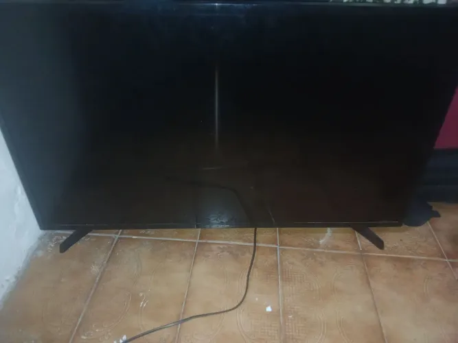 Tv 42 com tela quebrada smart