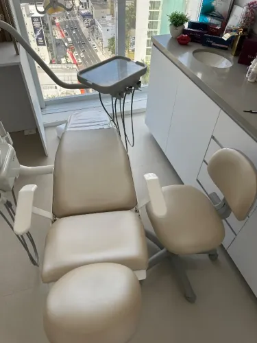 Cadeira odontológica gnatus reformada 