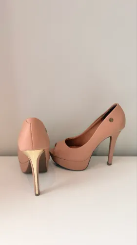 Salto meia pata 15 nude 