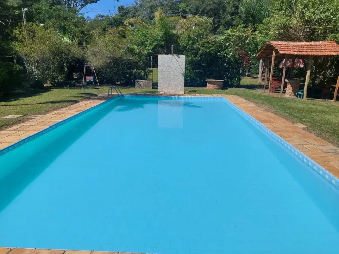 Excelente granja para alugar finais de semana e feriados