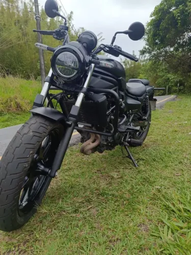 Kawasaki Eliminator 500 2025 | Único Dono | 12.150 km | Completa + Acessórios