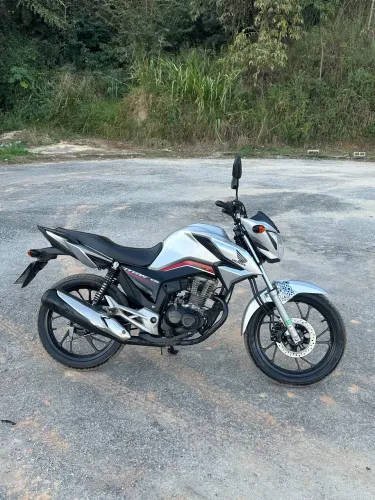 VENDE-SE TITAN 2023