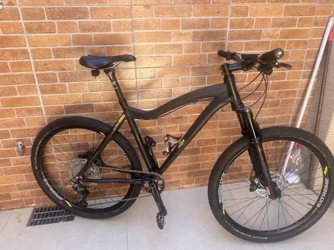 Bike MTB quadro Chevrolet 27,5 Custom Shimano Deore 12V SLX XT Canote e Guidao Carbono