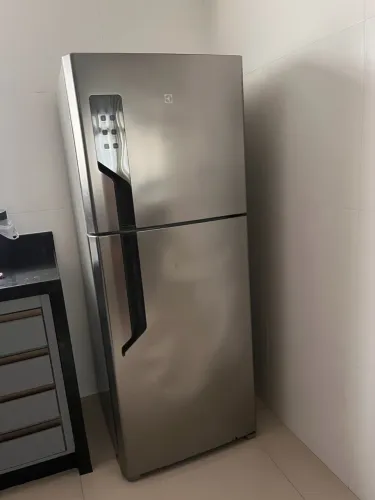 Geladeira Electrolux 431L