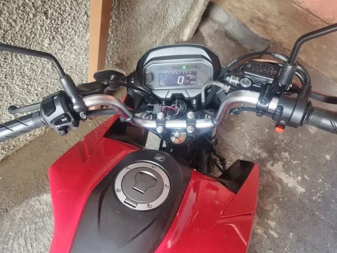 VENDO MOTO ZERADA