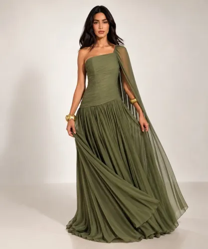 VESTIDO LONGO VERDE OLIVA MAJESTÉ | TAMANHO P/38 | NUNCA USADO