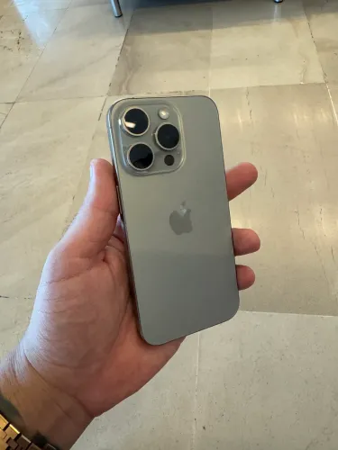 iPhone 15 pro 128g