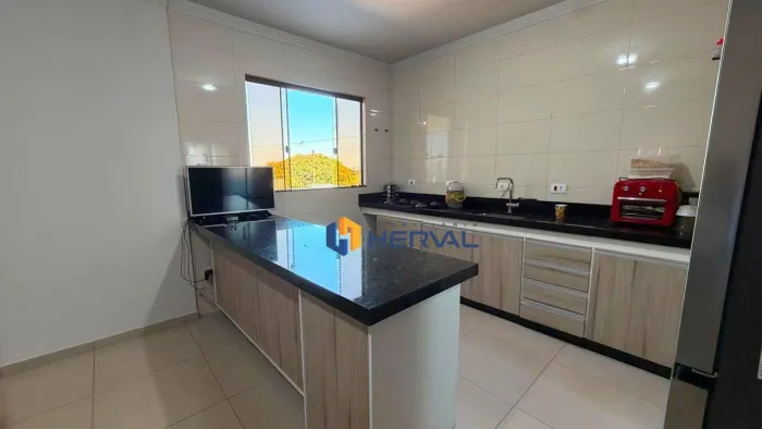 Sobrado Comercial com 3 dormitórios à venda, 580 m² por R$ 1.950.000 - Vila Nova - Maringá