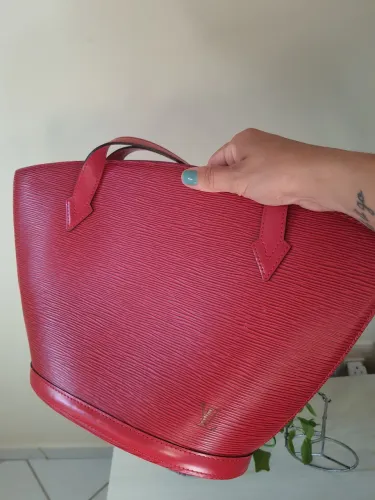 LINDA BOLSA VERMELHA