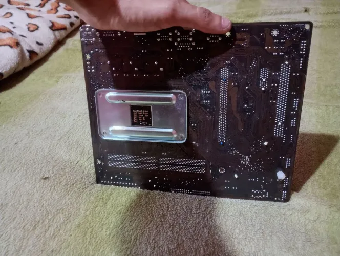 Vendo placa-mae DDR2 com processador AMD atlhon II+ dois pente de 2gb ram