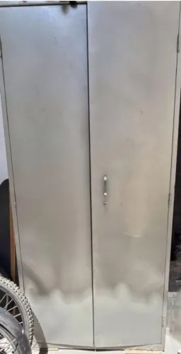 Armário de ferro 0,90