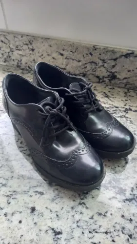 Sapato Viamarte preto tamanho 35