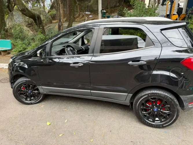 Ford Ecosport Freestyle 1.6 16V Flex 5P 2013