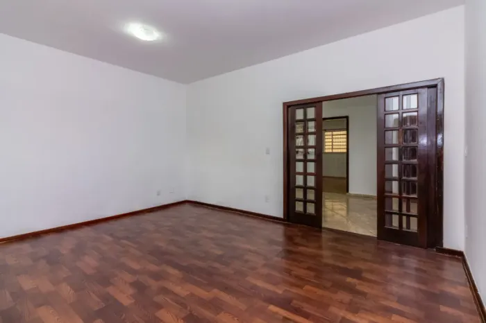 Casa para venda em Vila Primavera com 4 quartos, 154m²