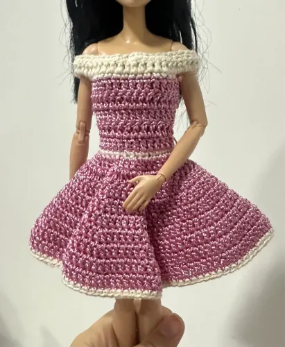 Vestido rosa para Barbie com brilho