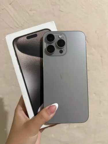 iPhone 15 pro Max 