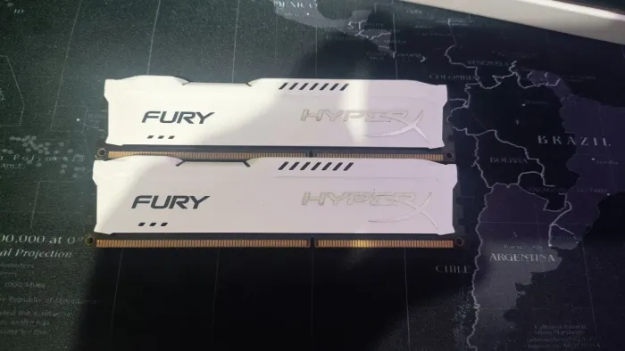 Memórias HyperX DDR3 1600Mhz 2x4GB