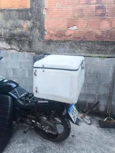 Baú e suporte Para Mottu