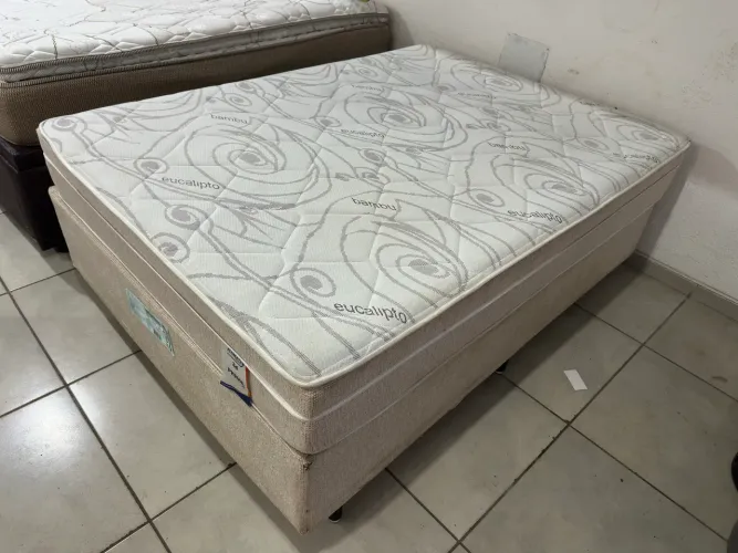 Cama box de casal tamanho padrão colchão plumatex de molas ensacadas