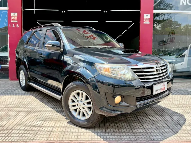 Toyota Hilux CD SRV D4-d 4X4 3.0 TDI Diesel AUT 2012