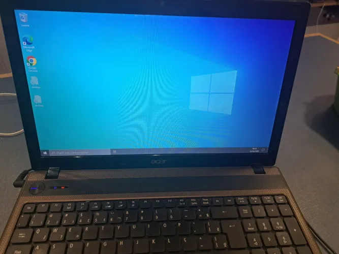 Notebook Acer Aspire Bronze - Tela Grande, Full HD Windows 10 (Perfeito p/ Upgrade)