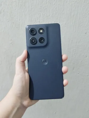 MOTO G86