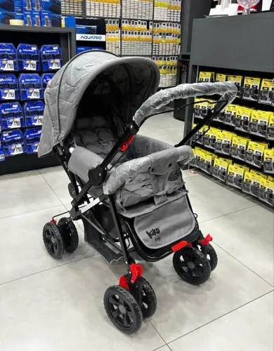 CARRINHO DE BEBÊ NA COR CINZA ?