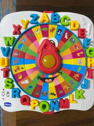 Brinquedo Educativo Bilíngue Chicco: Roda Roda para Aprender Letras e Animais