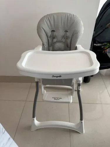 Cadeira de alimentação