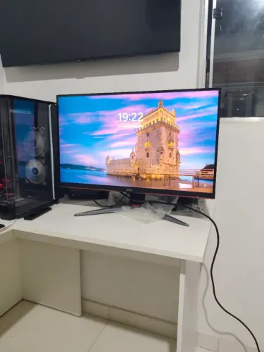 Monitor AOC 27" 165hz QHD 1440p Semi-novo - Perfeito estado e Com Cabos Originais