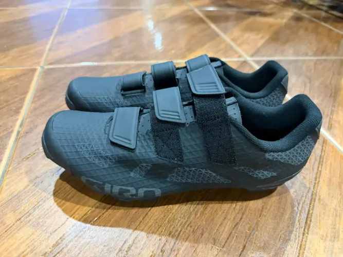 Sapatilha Giro sport insole n.45