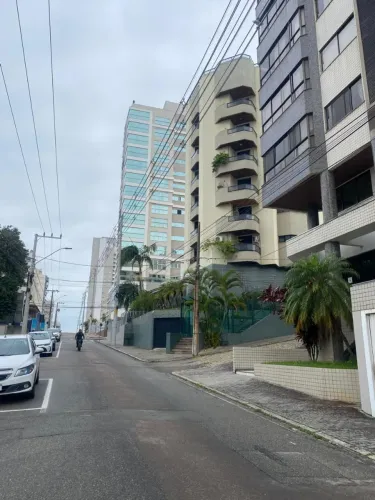 ALUGA-SE APTO CENTRO TUBARÃO