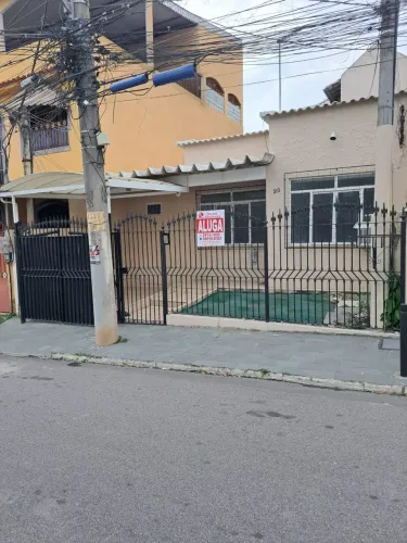 CASA TÉRREA PARA ALUGAR NA RUA ITUPIRANGA,315, Campo Grande - Rio de Janeiro - RJ
