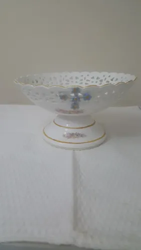 Pequena fruteira de porcelana 