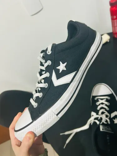 Vendo 2 pares de tênis tamanho 41 originais
